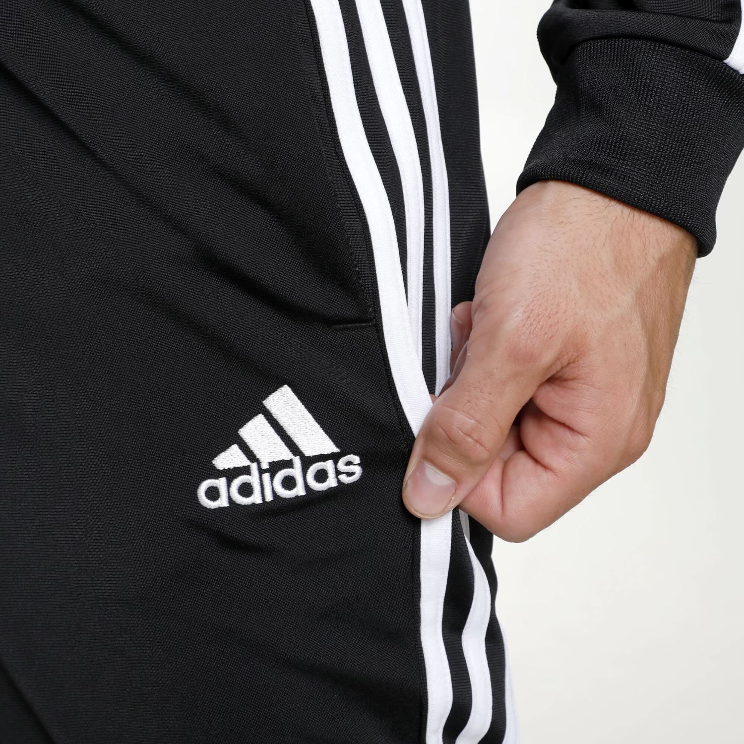 ADIDAS 3 Stripes Tracksuit Men - Black 10 ADIDAS 3 Stripes Tracksuit Men - Black - Image 8