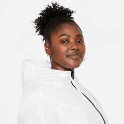 Nike Sportswear Woven Plus Size Training Jacket Women - Black, White -Tennis Serie Store 53056000 15