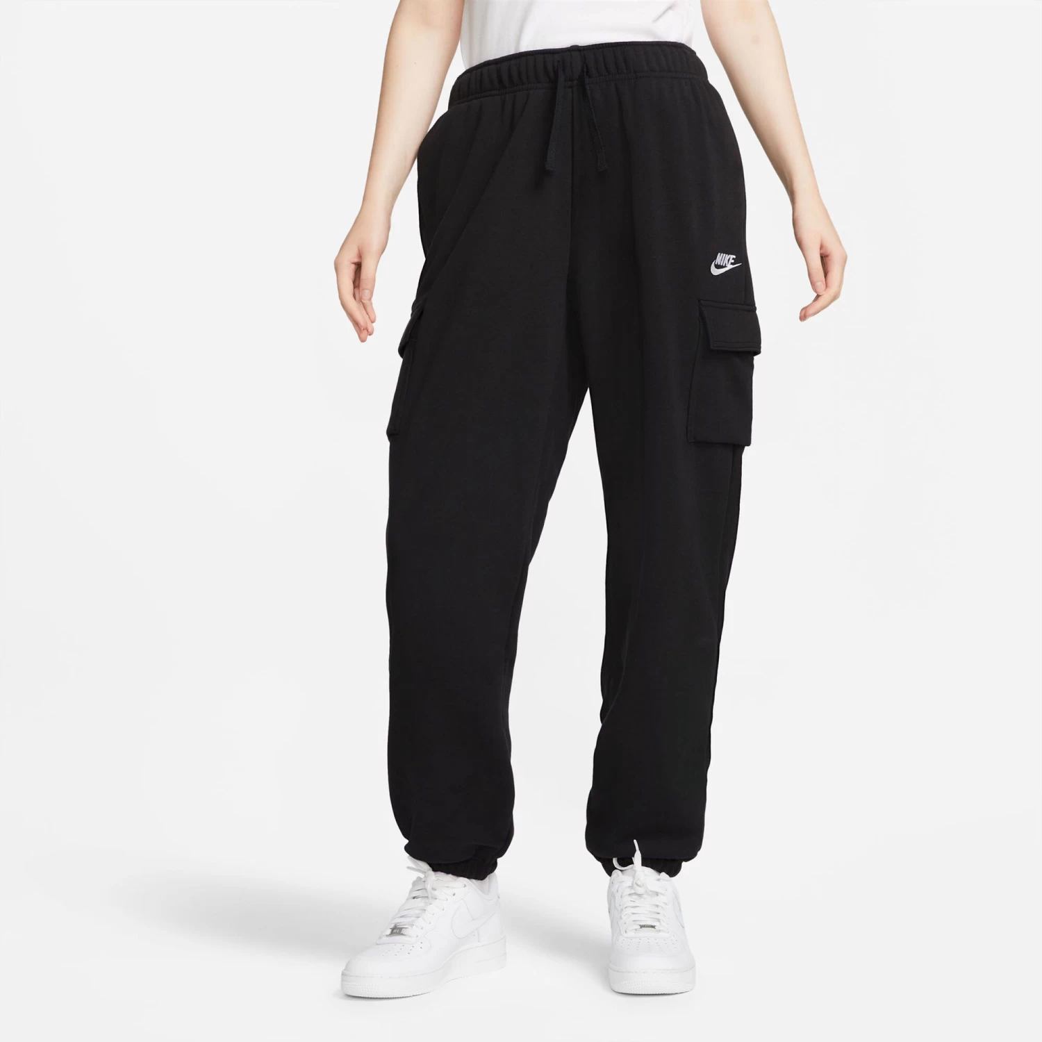 Nike Sportswear Club Flouncy MR Cargo Training Pants Women - Black, White 8 Nike Sportswear Club Flouncy MR Cargo Training Pants Women - Black, White - Image 6